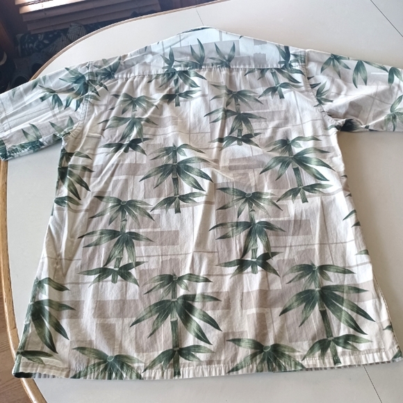 Pierre Cardin Men's Button Shirt - Picture 2 of 12